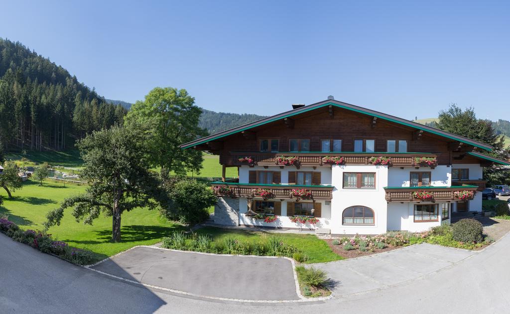 Landhaus Huber Altenmarkt im Pongau Exterior photo